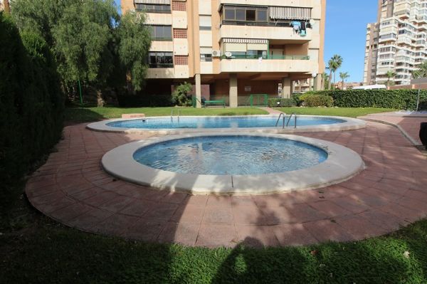 En venta Apartamento en planta media, El Campello, Alicante, Comunidad Valenciana, España