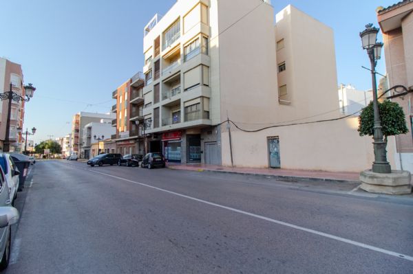 En venta Apartamento moderno, Guardamar del Segura, Alicante, Comunidad Valenciana, España