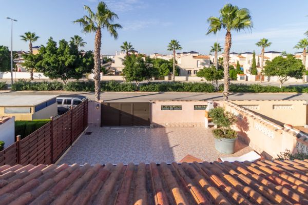 En venta Villa independiente moderna, Guardamar del Segura, Alicante, Comunidad Valenciana, España