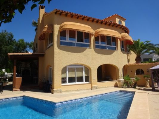 En venta Villa, Calpe / Calp, Alicante, Comunidad Valenciana, España
