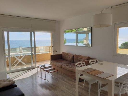 En venta Apartamento en primera línea de playa, Castell-Platja d'Aro, Gerona, Cataluña, España