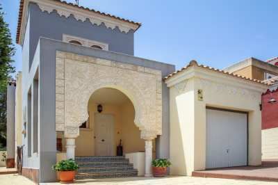 En venta Villa independiente, L'Alfàs del Pi, Alicante, Comunidad Valenciana, España